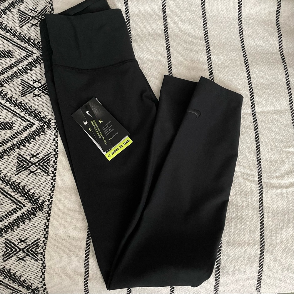 NWT Nike Leggings Womens